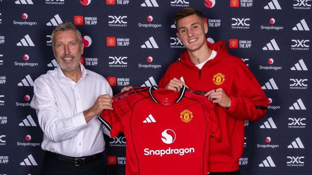 Manchester United sign forward Benjamin Sesko