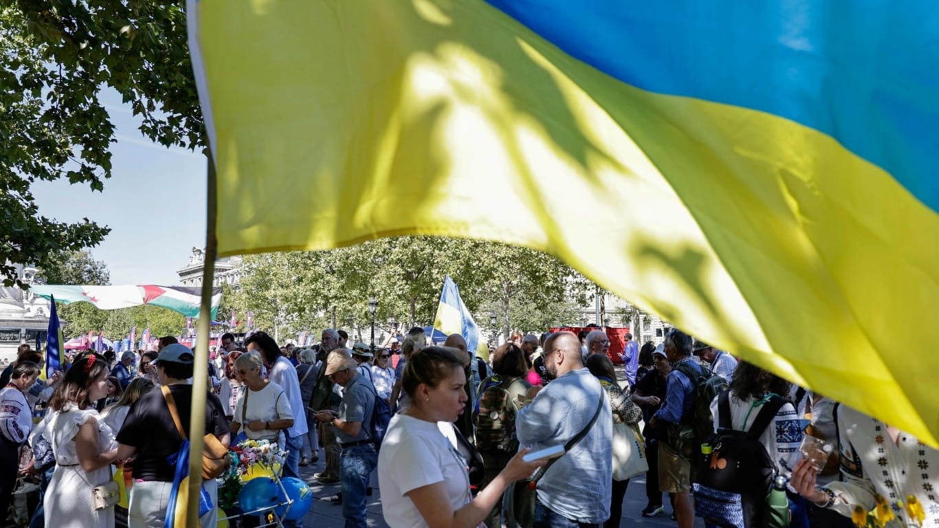 Ukraine marks independence day with drone strikes on Russian nuclear power plan