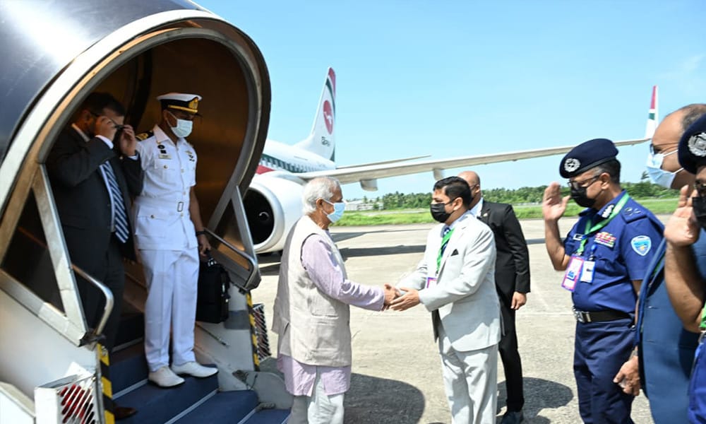 Yunus arrives in Cox’s Bazar for Rohingya dialogue