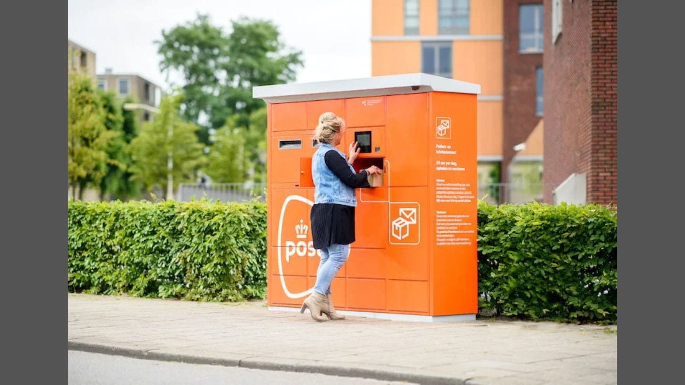 25 countries suspend postal services to US over tariffs: UN