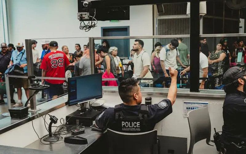 Green card holders prosecuted for employing undocumented immigrants in U.S