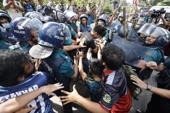 BUET students issue five-point demand over police attack on fellow