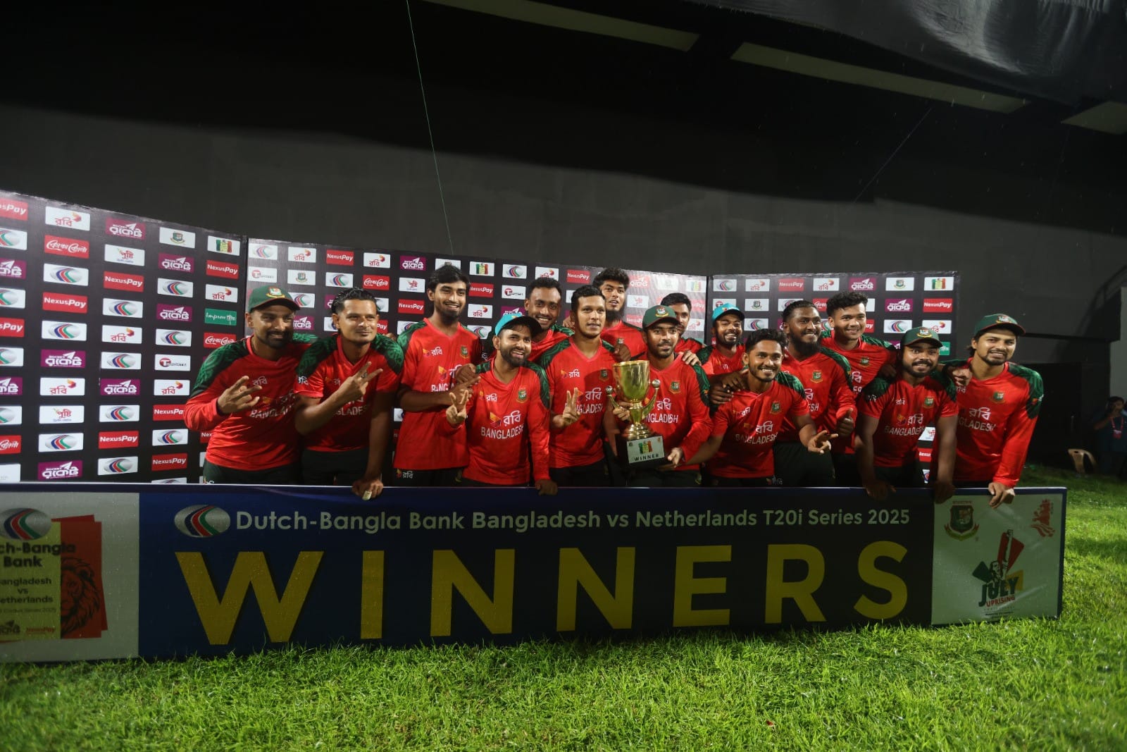 Litton feels 'everything was perfect' in Netherlands series