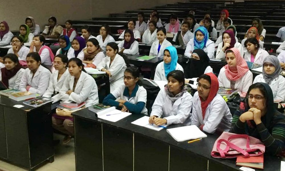 Decline in foreign students at medical colleges