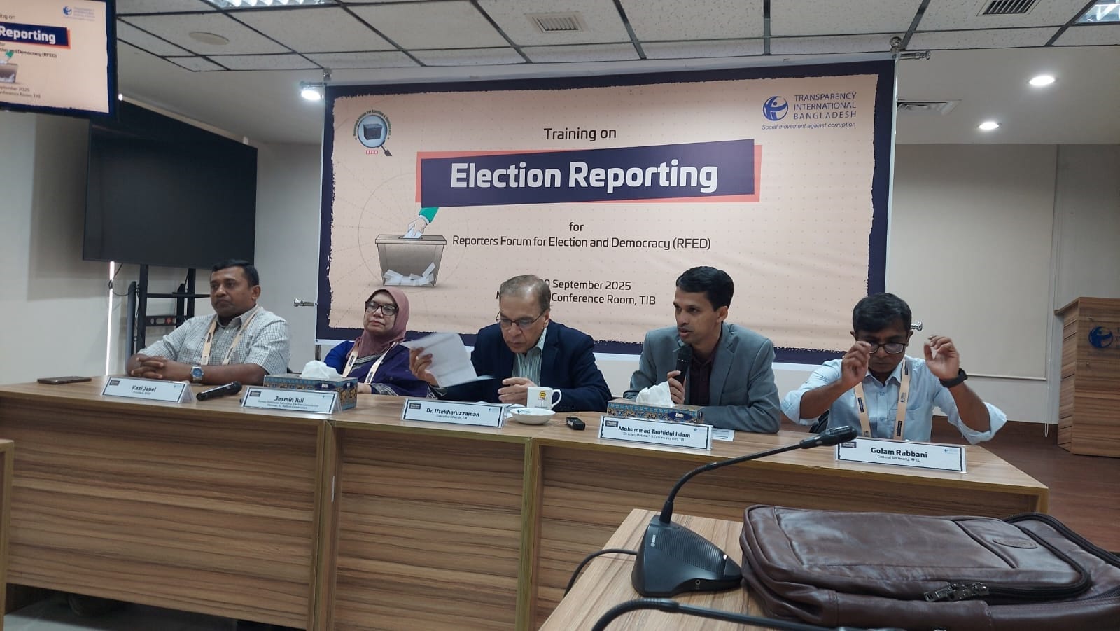 Iftekharuzzaman stresses journalists’ access to polling centers