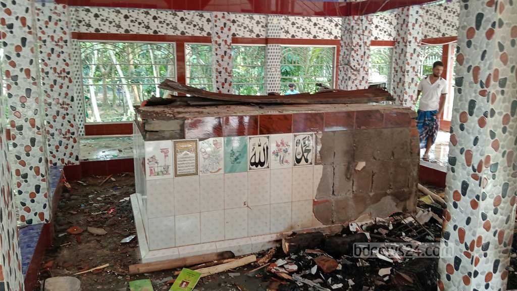 Case filed against 2,200 after shrine attacks in Cumilla