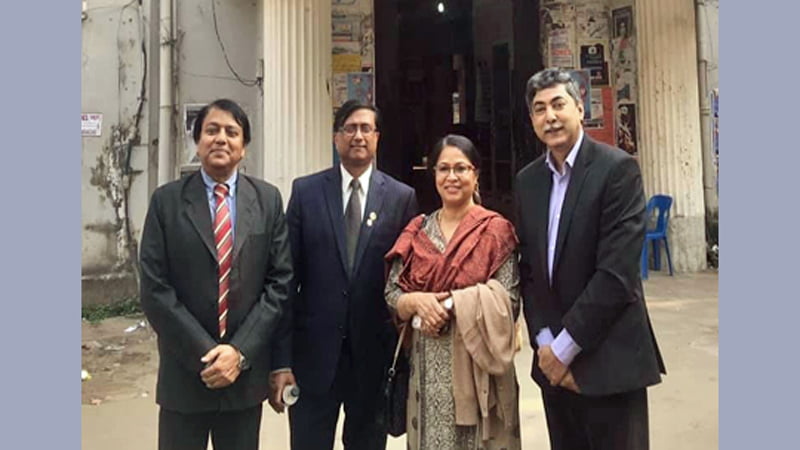 US expatriate Dr Hafiz couple cooperate to sent vaccines in Bangladesh