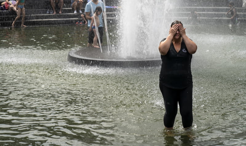 People's lives disrupted by extreme heat in USA
