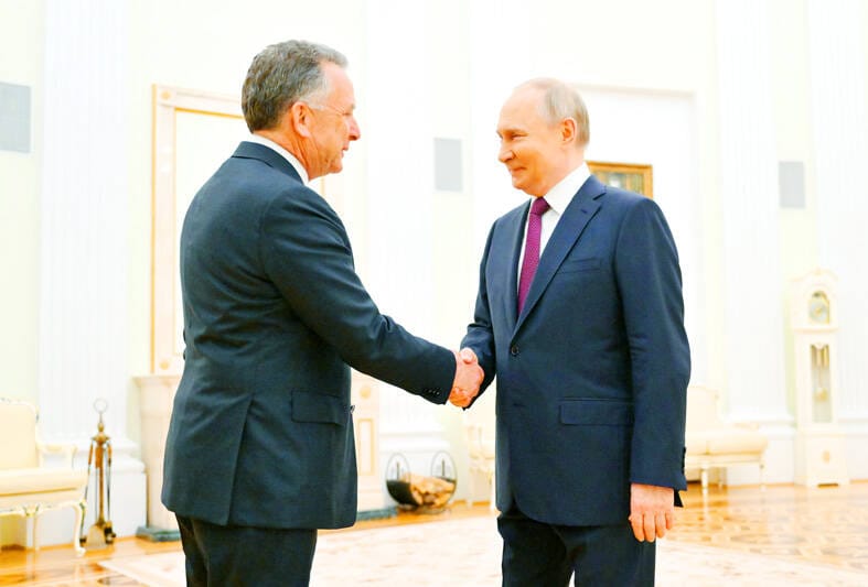 Trump's envoy Witkoff meets Putin in Moscow