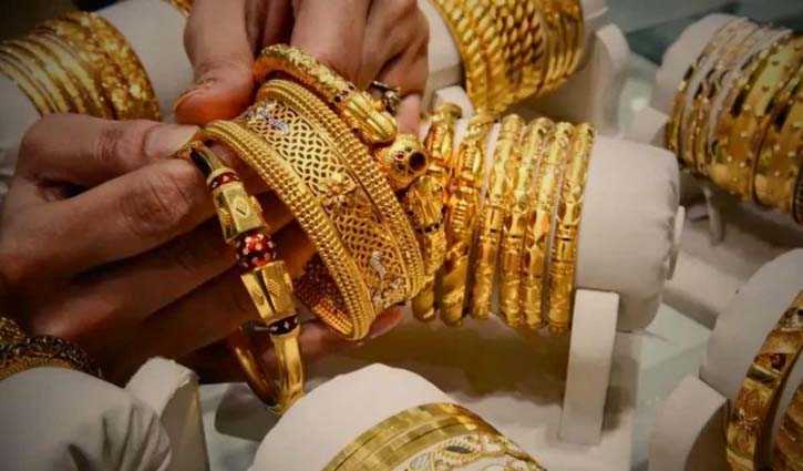 Gold price hits record high of Tk1.77 lakh per bhori