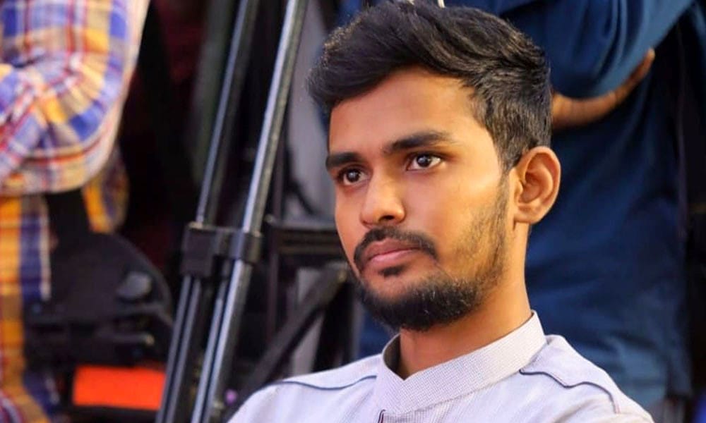 Does adviser Asif own a gun without meeting legal requirements?