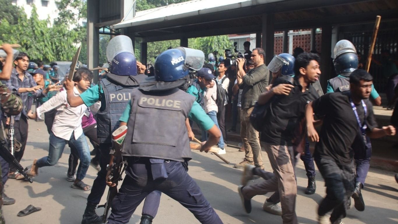 Students dispersed from Secretariat, now assembling in Stadium Market area