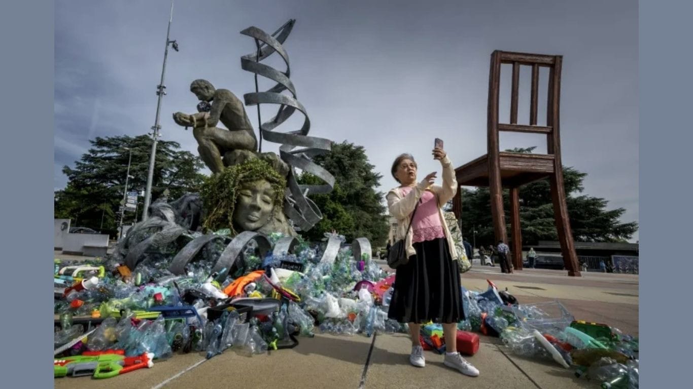 UN starts new bid to forge plastics treaty amid 'global crisis'