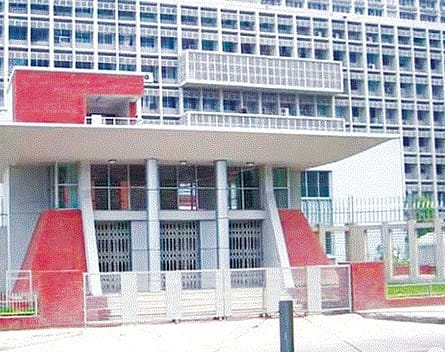 Meetings, gatherings banned in Secretariat, approval needed to stay after 6pm