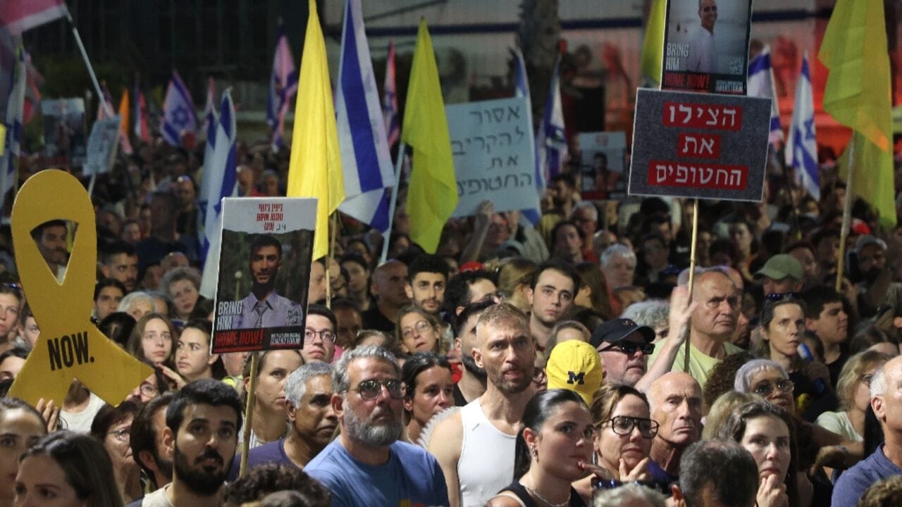 Tens of thousands of Israelis protest for end to Gaza war
