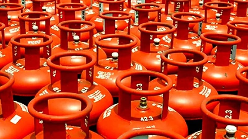 LPG cylinder price reduced by Tk3